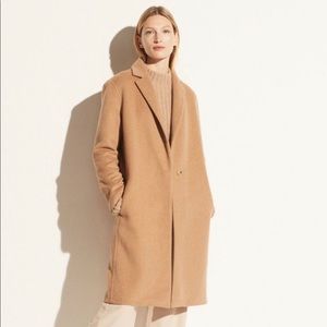 VINCE Classic Wool Coat in Camel 🧥